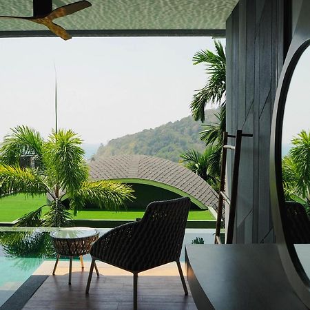 Crest Resort&Pool Villas Patong Extérieur photo